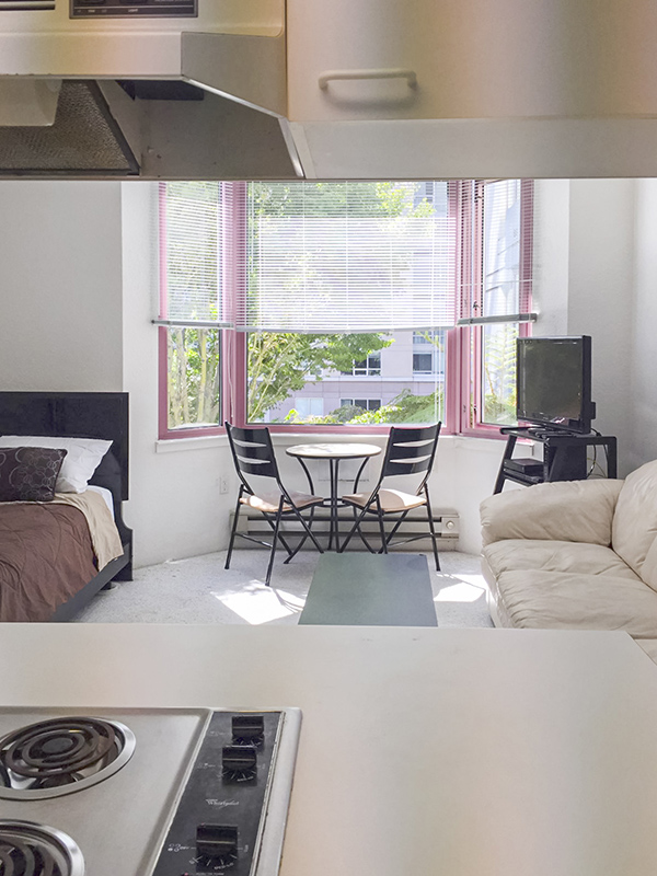 kitchen / living